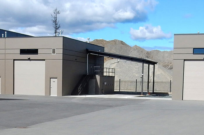 Sani Dump, Wash Station Area